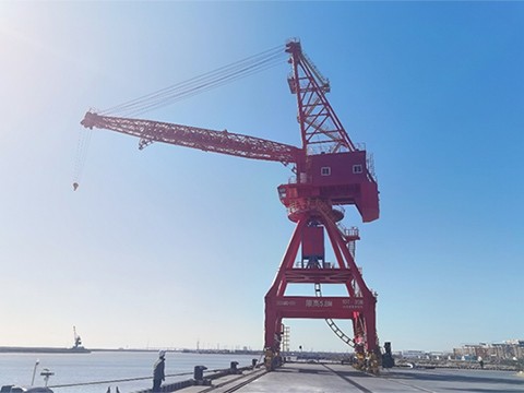 MQ1035海缆输送门座式起重机