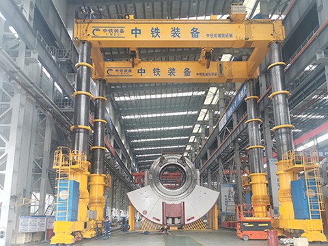 400t液压顶升门式起重机