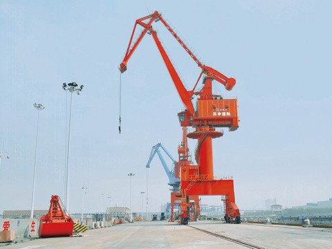 Suzhong International 40t gantry crane