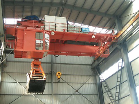 乌鲁木齐地铁10t通用桥式起重机