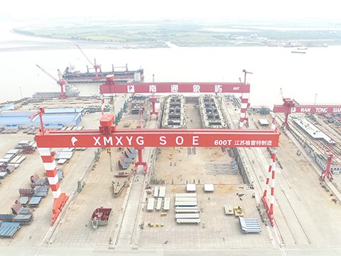 象屿海装600T造船门式起重机