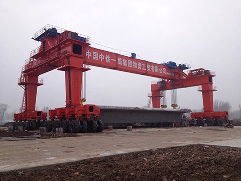中铁科工900t提梁机