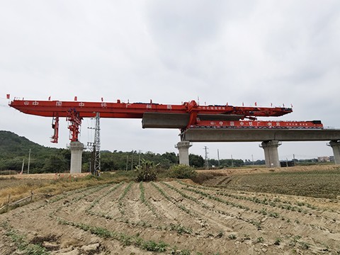 中铁广州局1000t架桥机